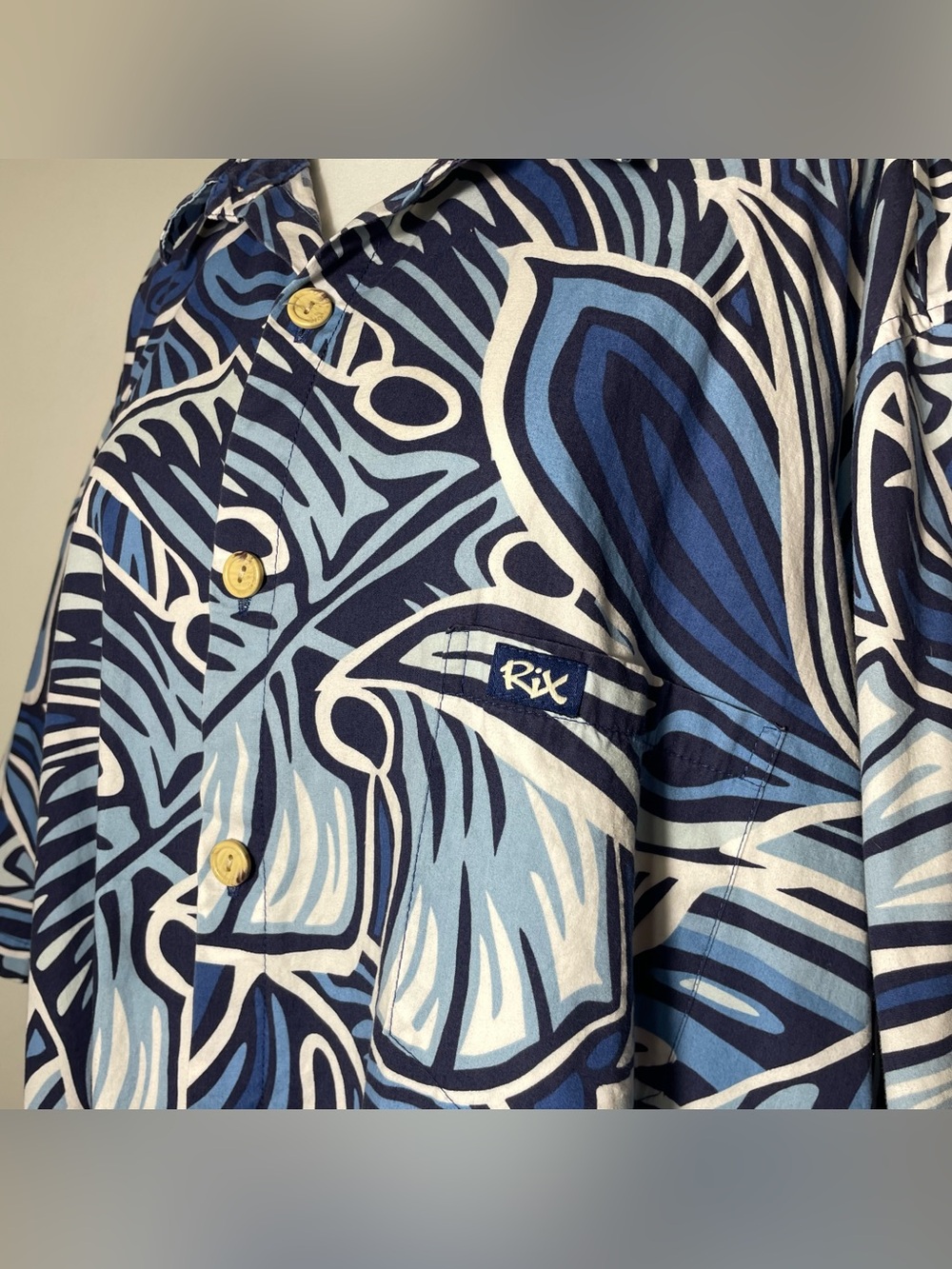 Rix Men’s Blue White Ulu Breadfruit Palm Print Button Up Collared Aloha Hawaiian - Picture 9 of 15